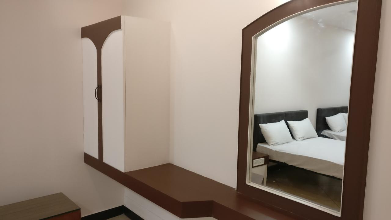Ashok Bhavan Hotel Madurai Bagian luar foto