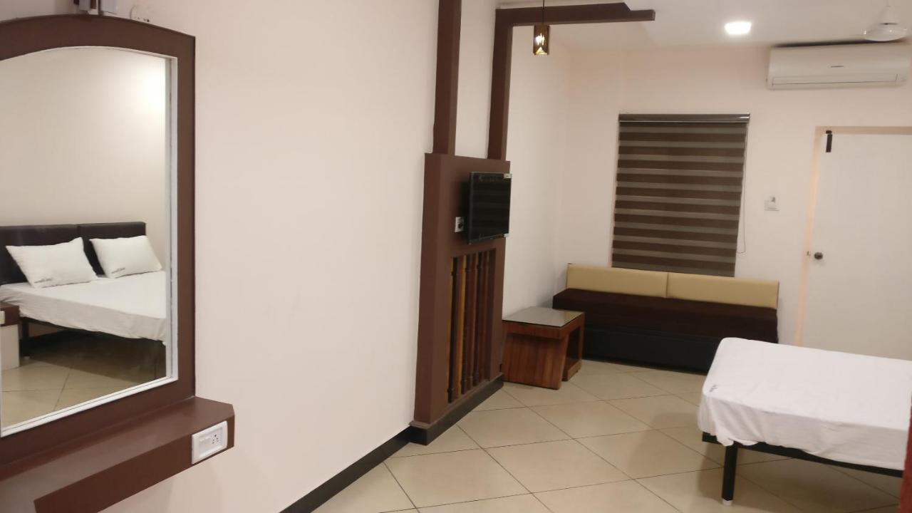 Ashok Bhavan Hotel Madurai Bagian luar foto